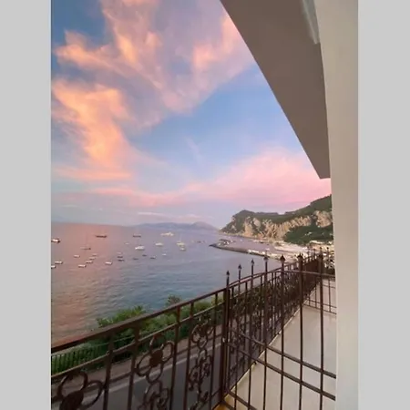 Casa Di Charme Panoramica A Sulla Spiaggia. Apartamento