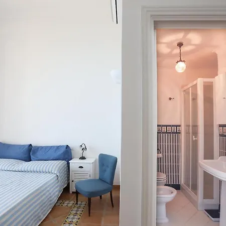 Casa Di Charme Panoramica A Sulla Spiaggia. * 卡普里